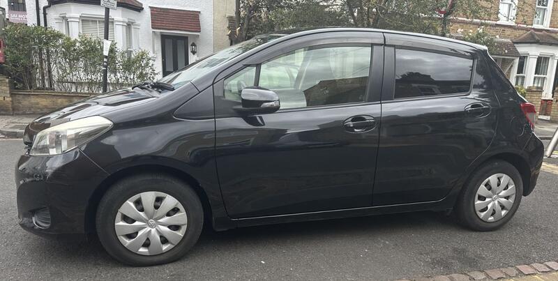 TOYOTA VITZ Yaris, 1.3 Petrol 5 Dr 2013