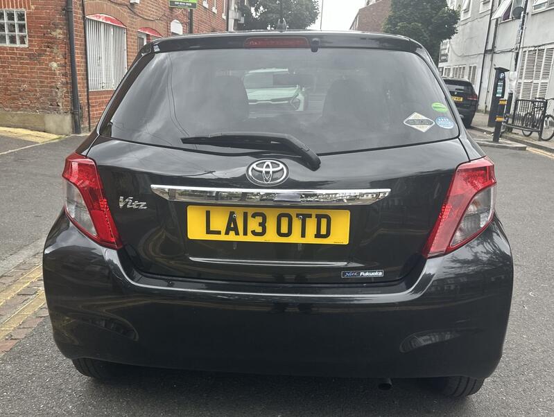 TOYOTA VITZ Yaris, 1.3 Petrol 5 Dr 2013
