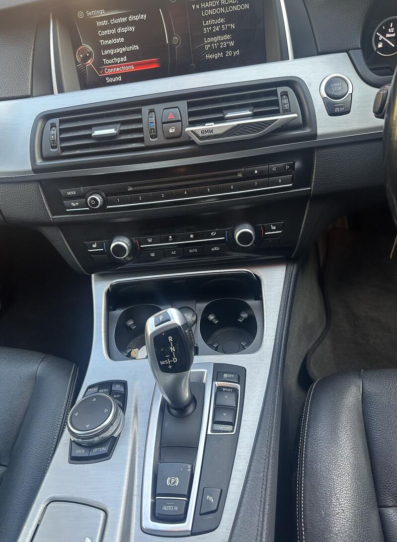 BMW 5 SERIES 2.0 520d Luxury Saloon 2015