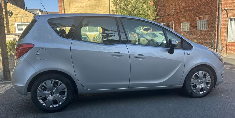 VAUXHALL MERIVA 1.4 i Turbo Exclusiv 2015