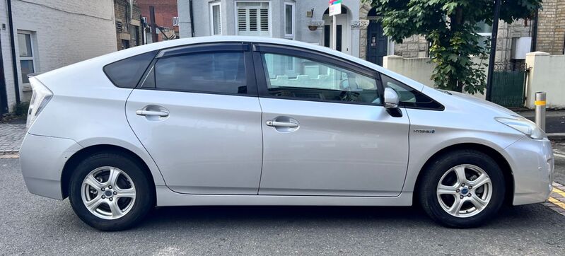 TOYOTA PRIUS HYBRID 1.8 VVT-h T Spirit CVT, ULEZ COMPLIANT 2009